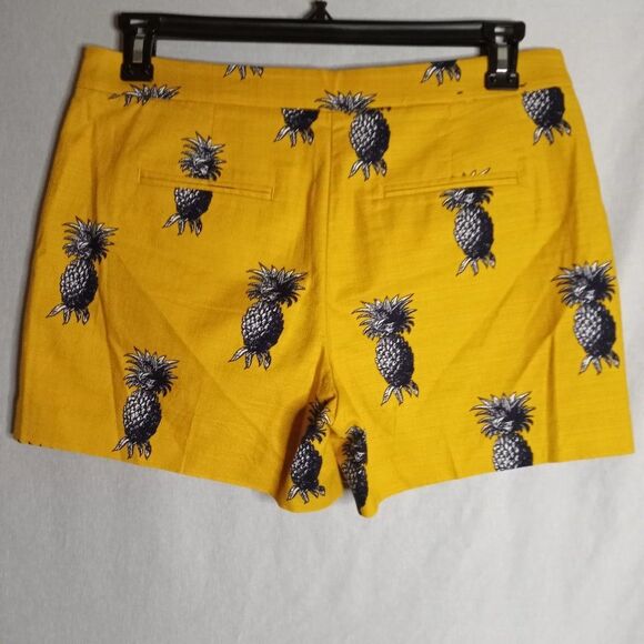 Ann Taylor Shorts Womens Size 8 Gold Pineapple Print Hawaiian Beach Vacation - Picture 2 of 6
